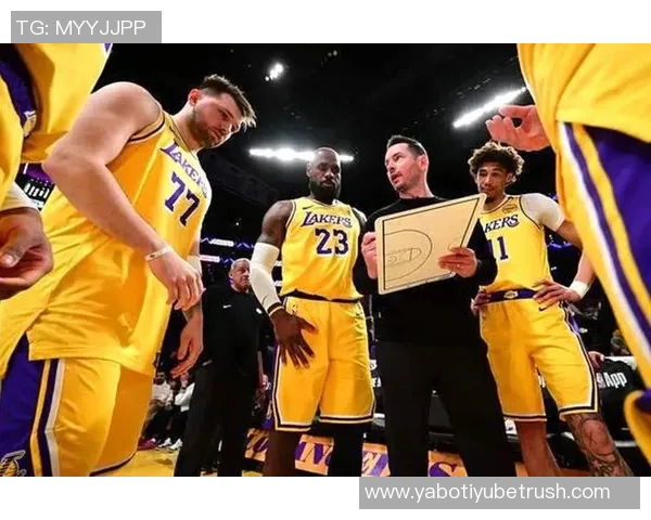 詹姆斯与东契奇上赛季联手出战23场比赛共同取得15胜8负佳绩 詹姆斯与东契奇上赛季联手出战23场比赛共同取得15胜8负佳绩