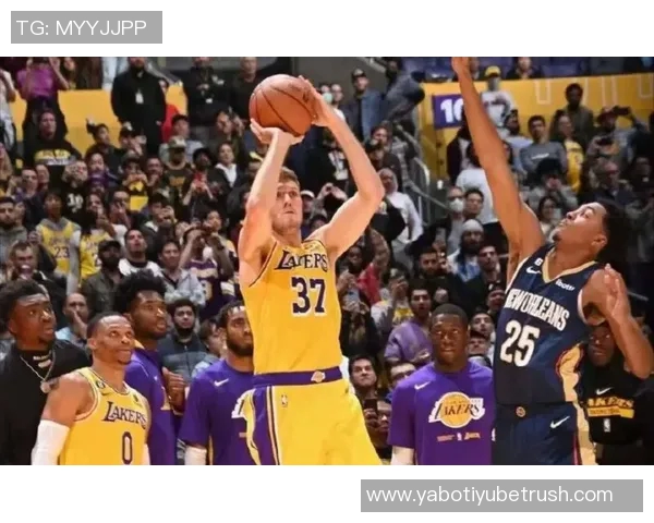 墨菲最后时刻三分未中遗憾绝平全场表现出色斩获25分3板3断