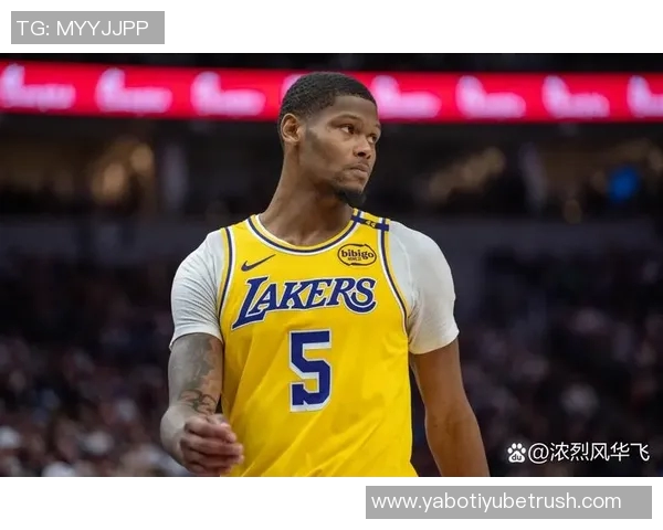 湖人季前赛遭遇连败Buha称训练氛围显著改变雷迪克表现愈加急躁 湖人季前赛遭遇连败Buha称训练氛围显著改变雷迪克表现愈加急躁