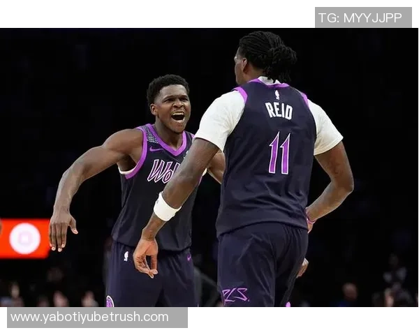 华子称赞麦丹持球决策进步期待里德展现更强能力